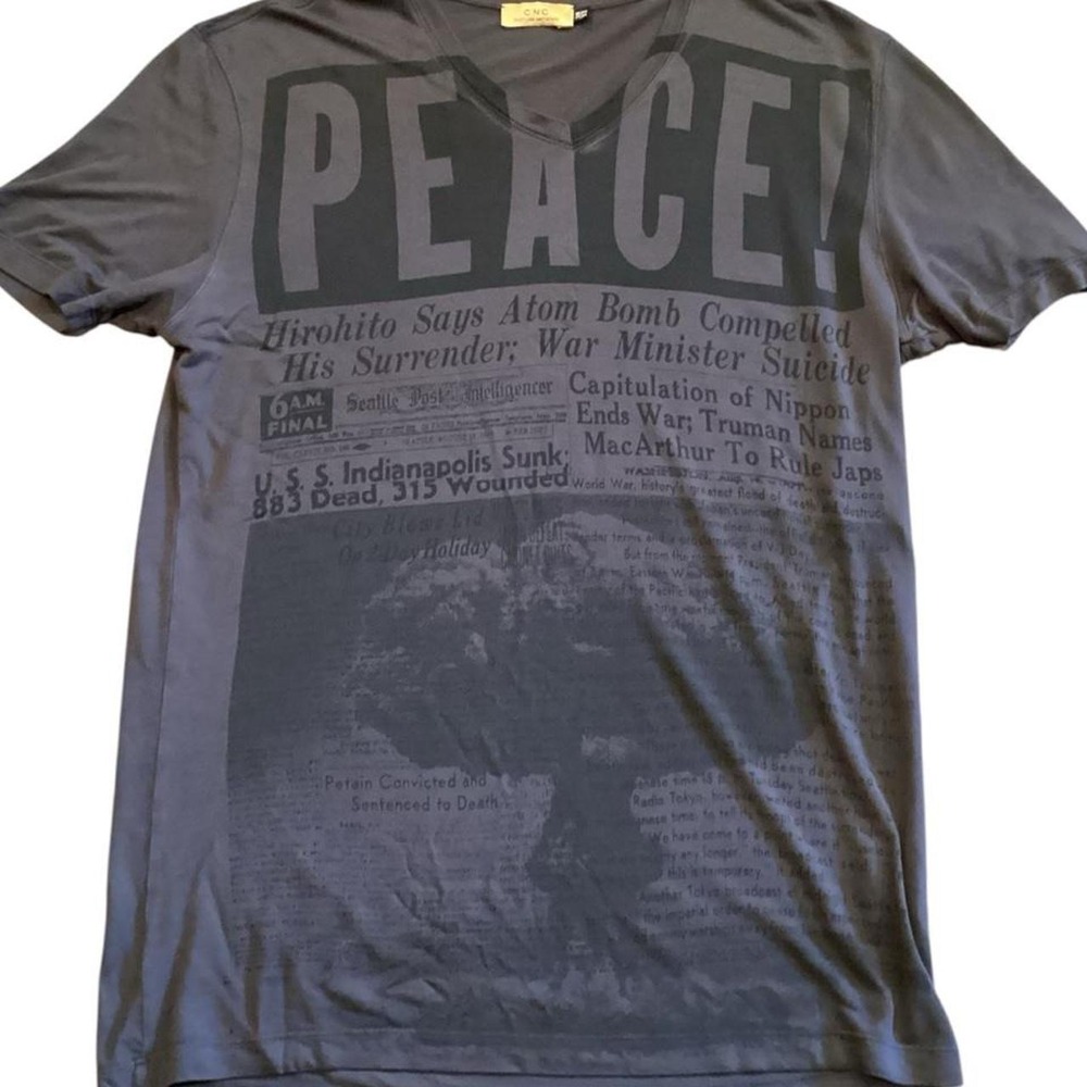 CNC Costume National Peace Graphic WWII Graphic T Shirt Italy Designer V Neck L